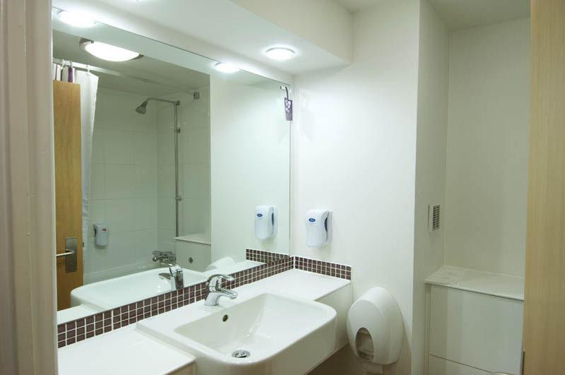 Premier Inn Bristol City Centre King Street 外观 照片